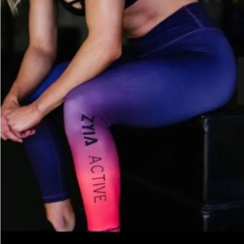 Purple ZYIA Ombré Light n Tight Hi-Rose 24” (6/8) NWT